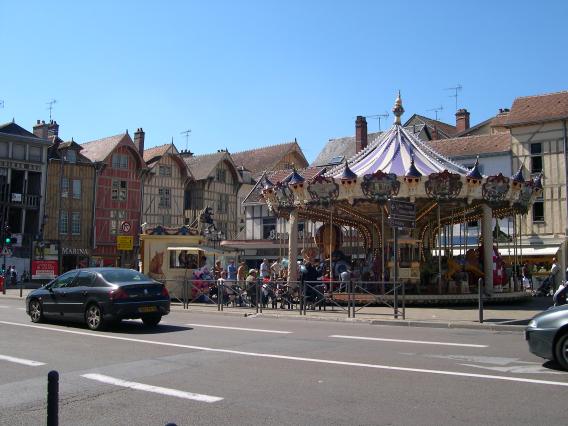  Carrousel